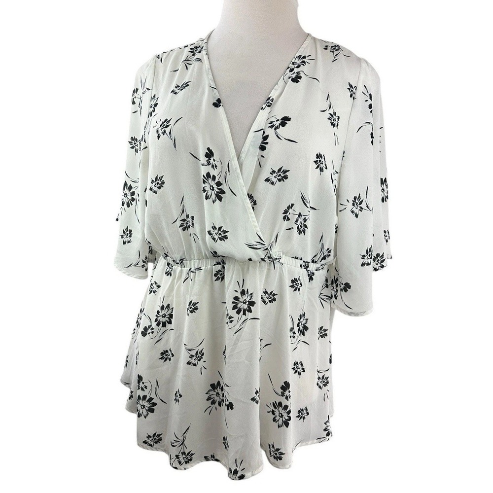NWT Torrid Floral Georgette Flutter Sleeve Surplice Blouse Sheer Plus Size 1X - Picture 13 of 14